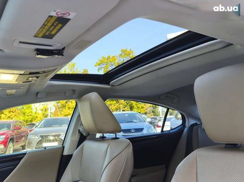 Lexus ES 2021 - фото 20