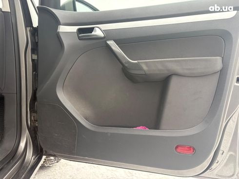 Volkswagen Touran 2011 серый - фото 24