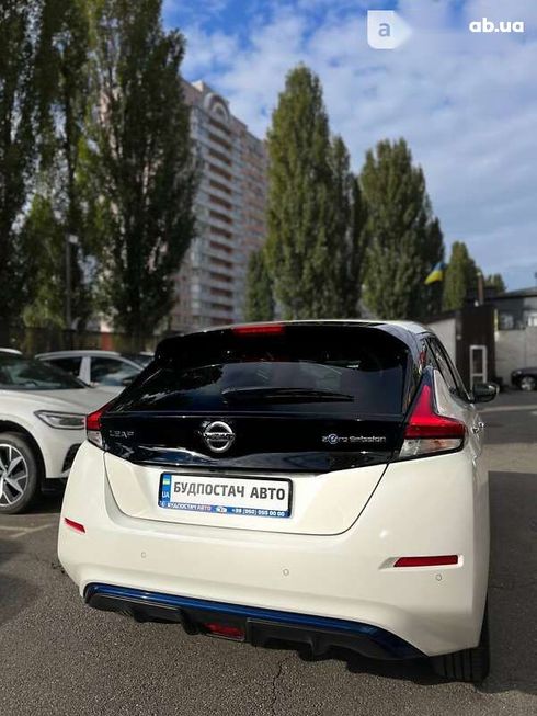 Nissan Leaf 2019 - фото 8