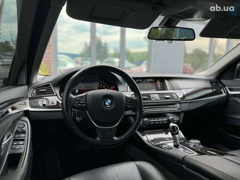 BMW 5 серия 2015 - фото 15