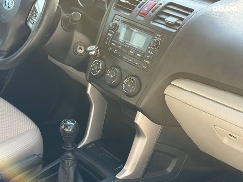 Subaru Forester 2014 белый - фото 16