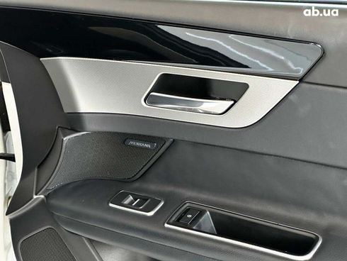 Jaguar XF 2016 белый - фото 18