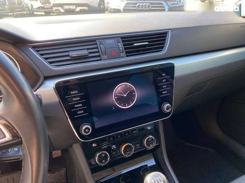 Skoda Superb 2019 - фото 16