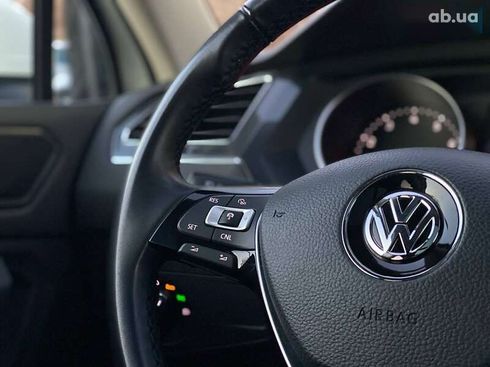 Volkswagen Tiguan 2017 - фото 12