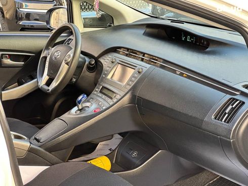 Toyota Prius 2014 белый - фото 14
