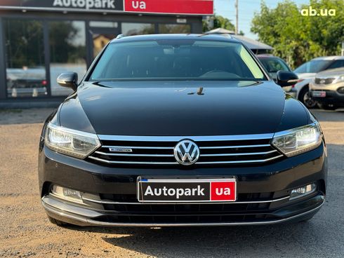 Volkswagen Passat 2017 черный - фото 2