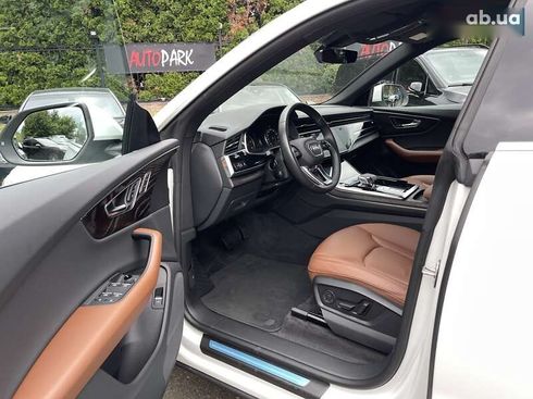 Audi Q8 2021 - фото 10