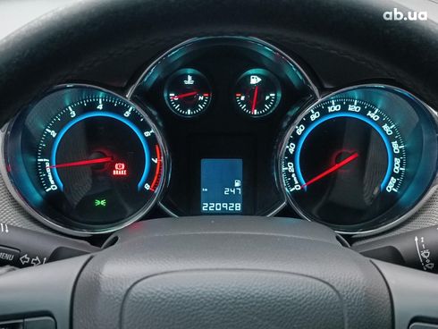 Chevrolet Cruze 2010 серый - фото 21