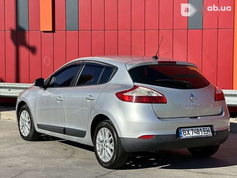 Renault Megane 2014 - фото 16