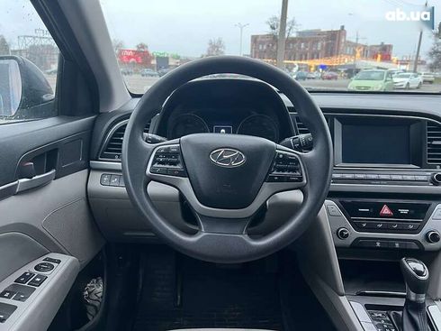 Hyundai Elantra 2018 - фото 14