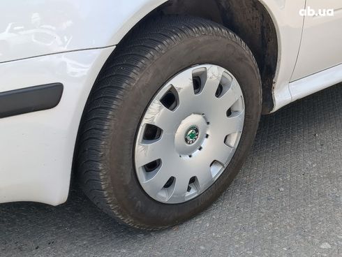 Skoda Octavia 2007 белый - фото 4