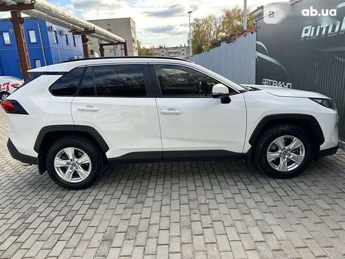 Toyota RAV4 2019 - фото 30