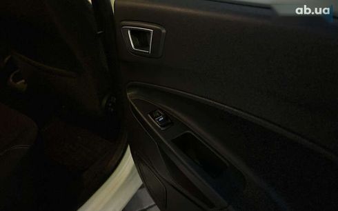 Ford Fiesta 2016 - фото 19