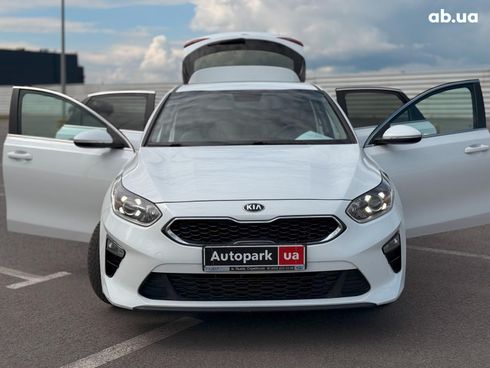 Kia Cee'd 2019 белый - фото 31