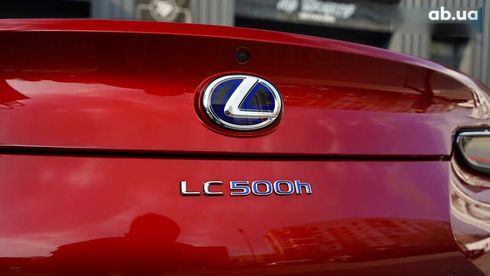 Lexus LC 2017 - фото 26