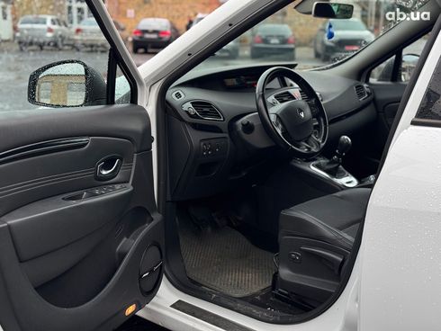 Renault Scenic 2011 белый - фото 18