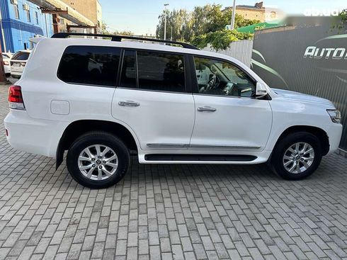 Toyota Land Cruiser 2019 - фото 27