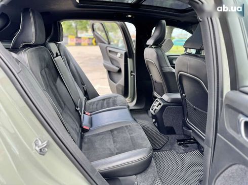 Volvo XC40 2021 - фото 16