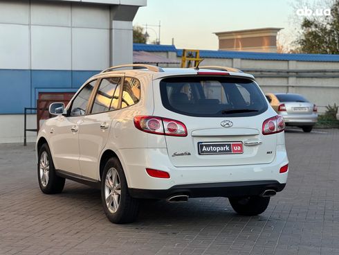 Hyundai Santa Fe 2011 белый - фото 10