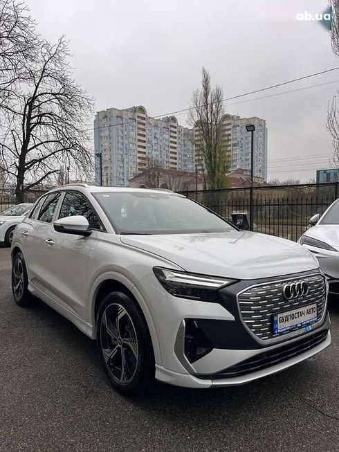 Audi Q4 e-tron 2023 - фото 3