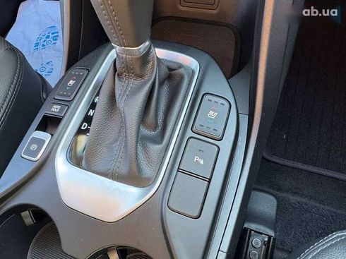 Hyundai Santa Fe 2017 - фото 21