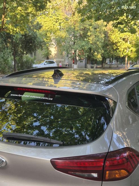 Hyundai Tucson 2018 бежевый - фото 14
