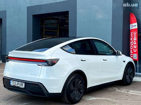 Tesla Model Y 2025 - фото 9