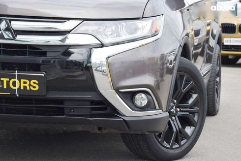 Mitsubishi Outlander 2017 - фото 9