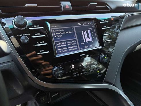 Toyota Camry 2020 - фото 19
