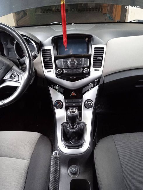 Chevrolet Cruze 2010 черный - фото 10