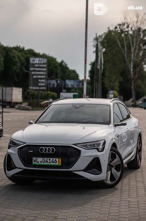 Audi E-Tron 2020 - фото 13