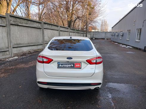 Ford Fusion 2014 белый - фото 6