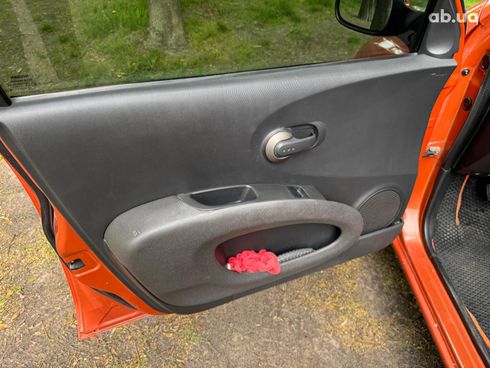 Nissan Micra 2004 оранжевый - фото 19