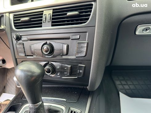 Audi A4 2010 серый - фото 24