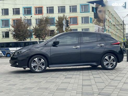 Nissan Leaf 2021 - фото 14