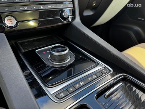 Jaguar F-Pace 2018 красный - фото 68