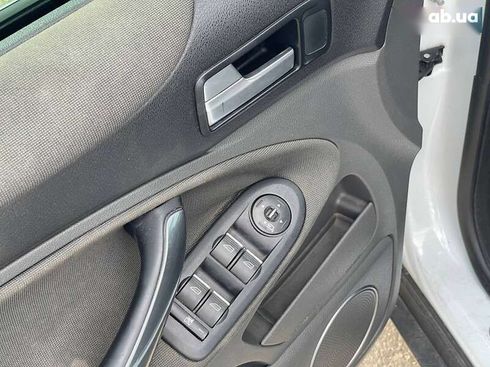 Ford Kuga 2012 - фото 25