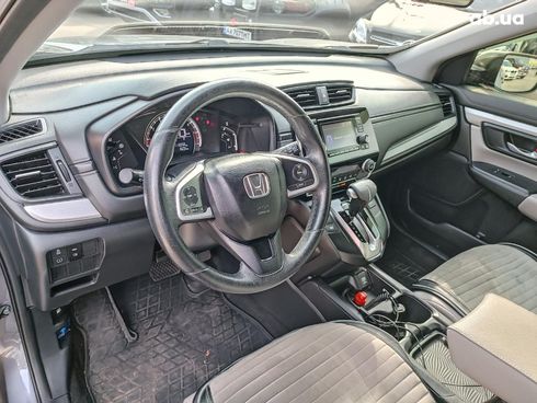 Honda CR-V 2017 серый - фото 18