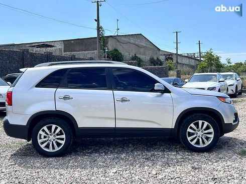 Kia Sorento 2011 - фото 4