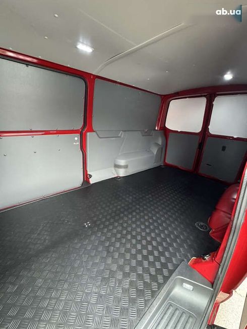 Volkswagen Transporter 2021 - фото 30