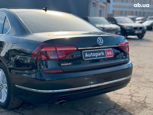 Volkswagen Passat 2017 черный - фото 10