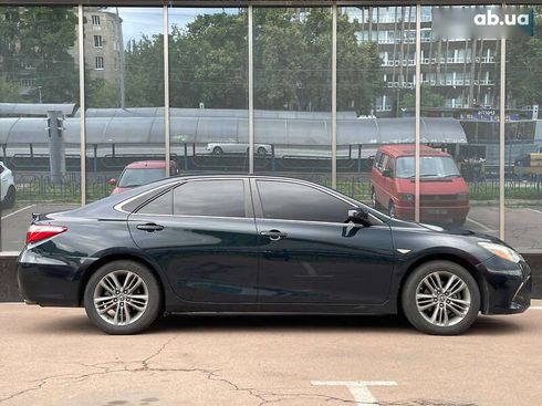 Toyota Camry 2015 - фото 2