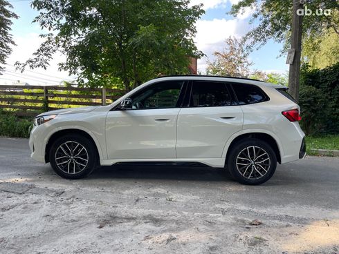 BMW X1 2023 белый - фото 6