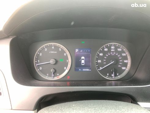 Hyundai Sonata 2015 черный - фото 25