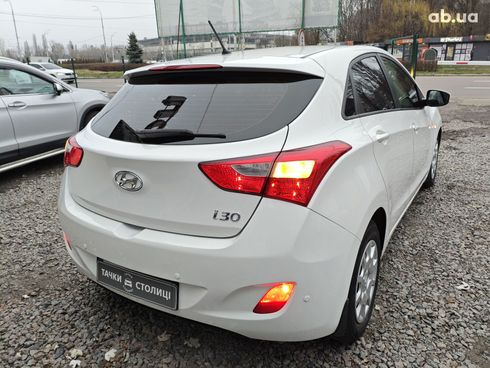 Hyundai i30 2013 белый - фото 6