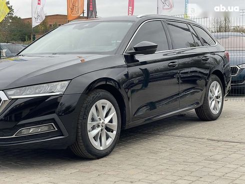 Skoda Octavia 2021 - фото 11