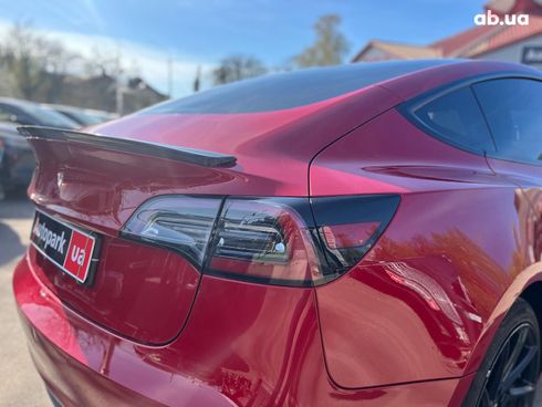 Tesla Model 3 2018 красный - фото 16