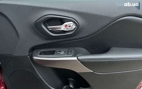 Jeep Cherokee 2019 - фото 25