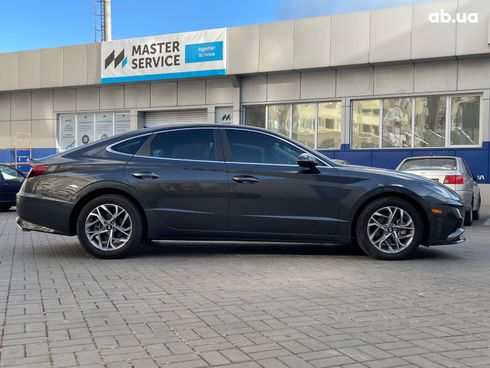 Hyundai Sonata 2020 серый - фото 12