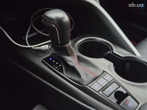 Toyota Camry 2021 - фото 25